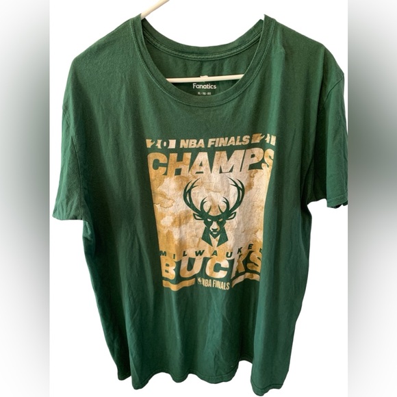 2021 NBA Finals Champs Milwaukee Bucks Green XL Fanatics Shirt - Picture 1 of 9